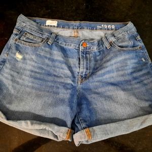 Gap sexy boyfriend shorts